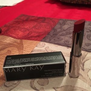 COPY - True Dimensions Lipstick